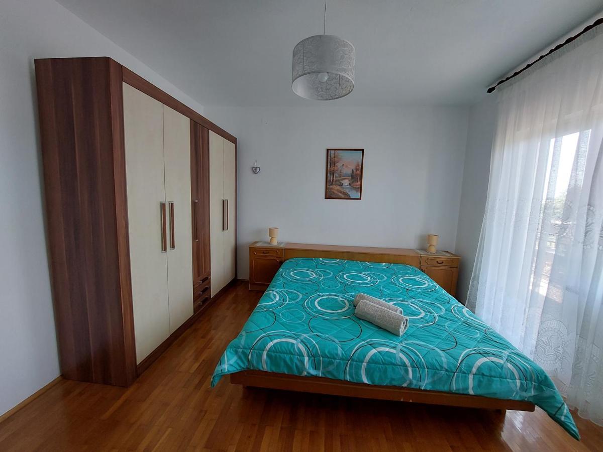 Apartments Rusin Linardici Bagian luar foto