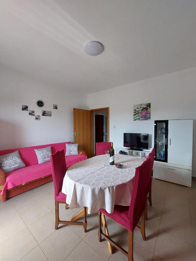 Apartments Rusin Linardici Bagian luar foto